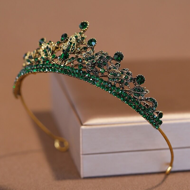Tiara Grün