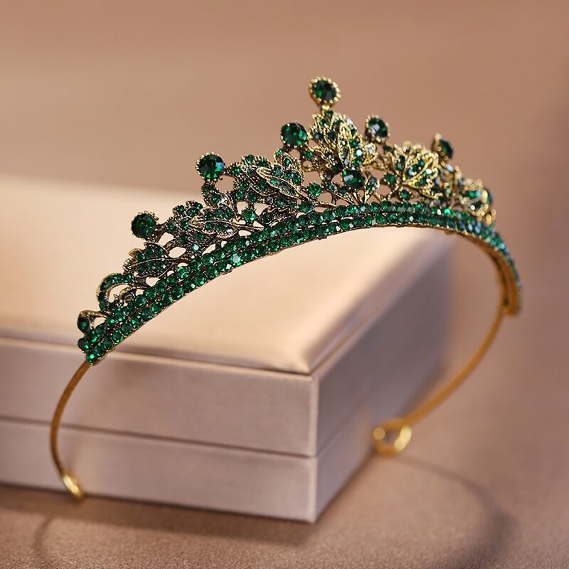 Tiara Grün