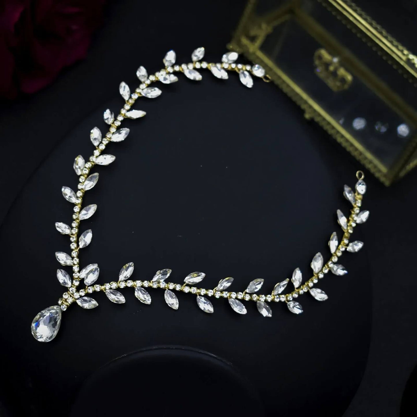 Chain tiara 